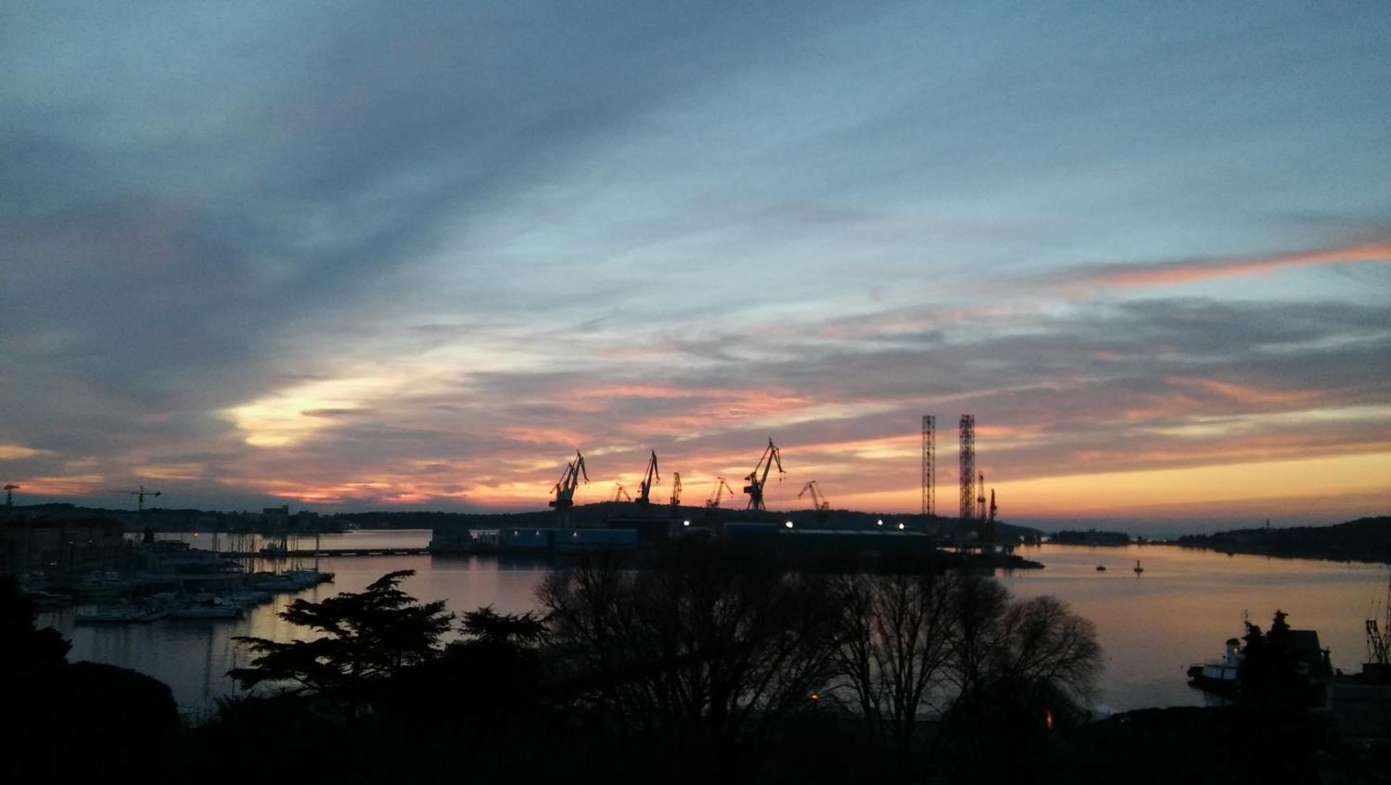App Letta Sunset Pula Apartamento Exterior foto