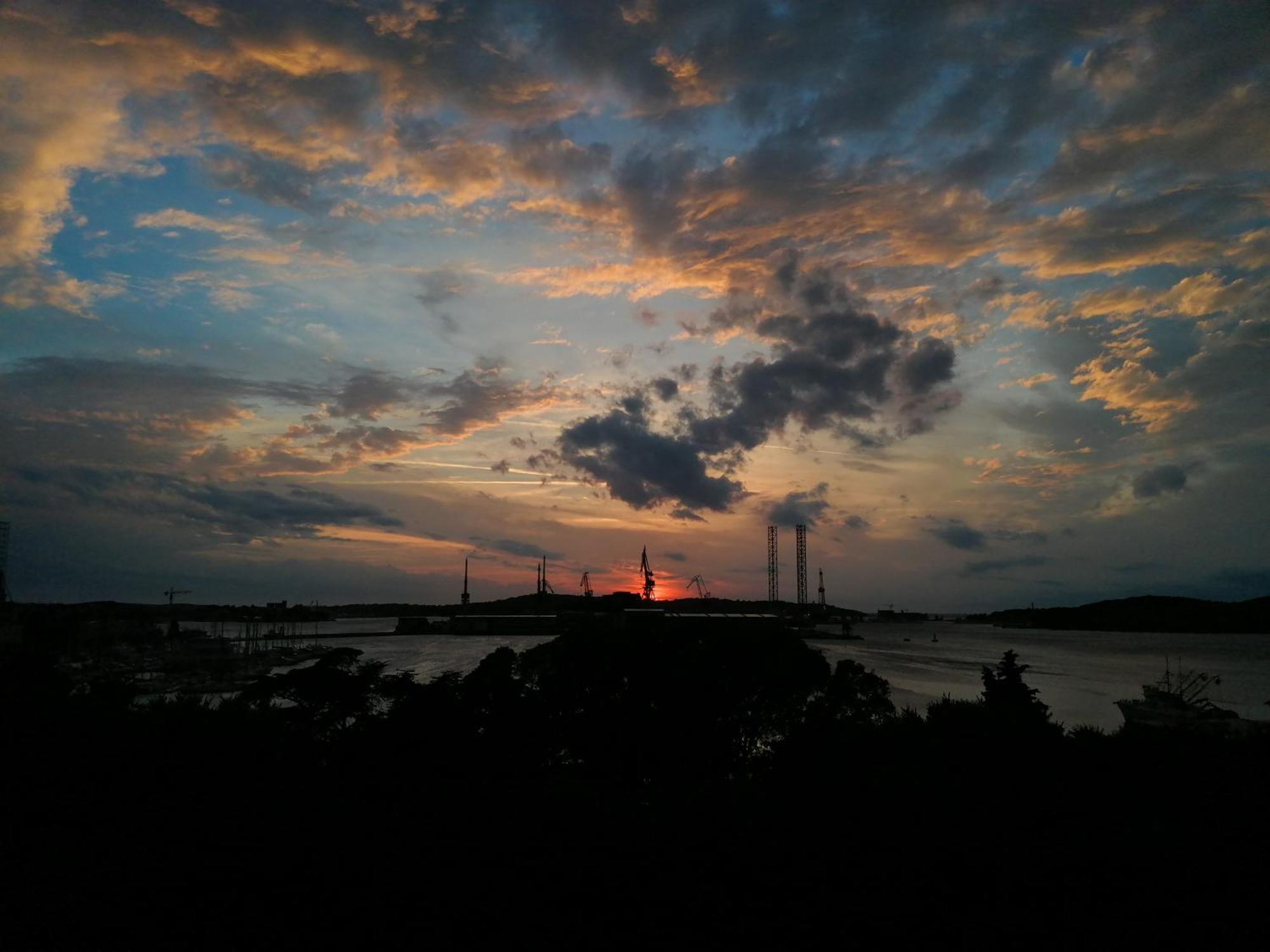 App Letta Sunset Pula Apartamento Exterior foto